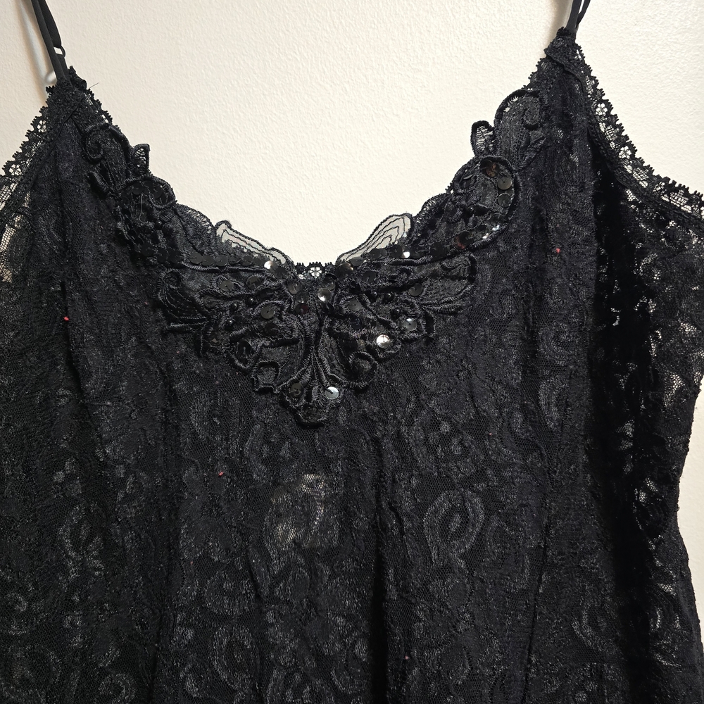 Vintage Elegant Black Lace Nightgown - Picture 4 of 11